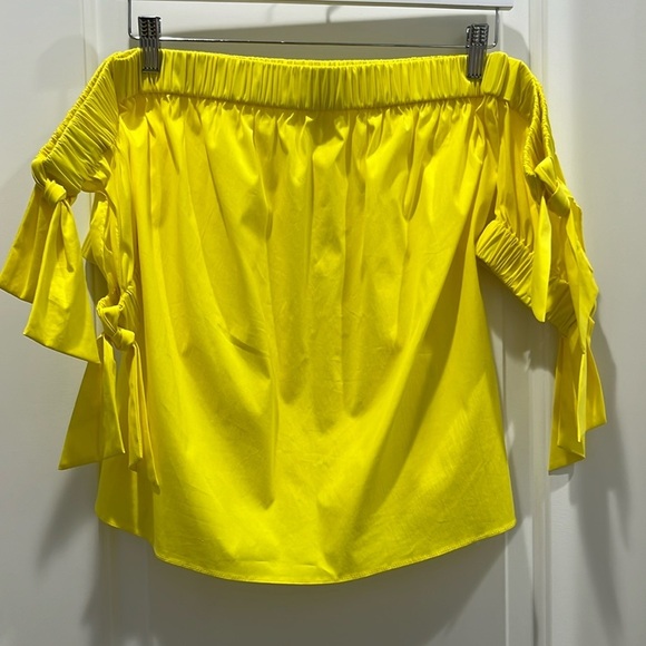 Milly Bow Sleeve Details Off-the-Shoulder Elasticized Neckline Yellow Top Sz S - Picture 2 of 8
